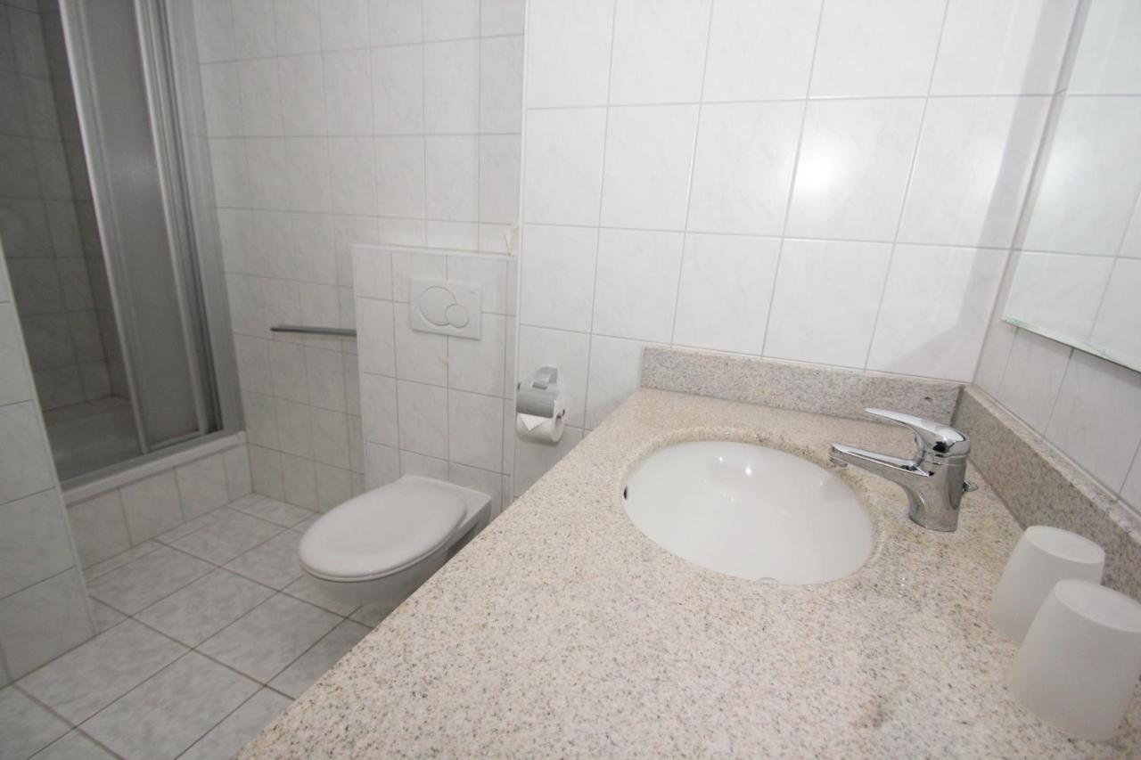 Hafennahe Ferienwohnung Mit Balkon Und Meerblick - Hafenhaeuser Wiek Wohnung 13 Вік-ауф-Рюґен Екстер'єр фото