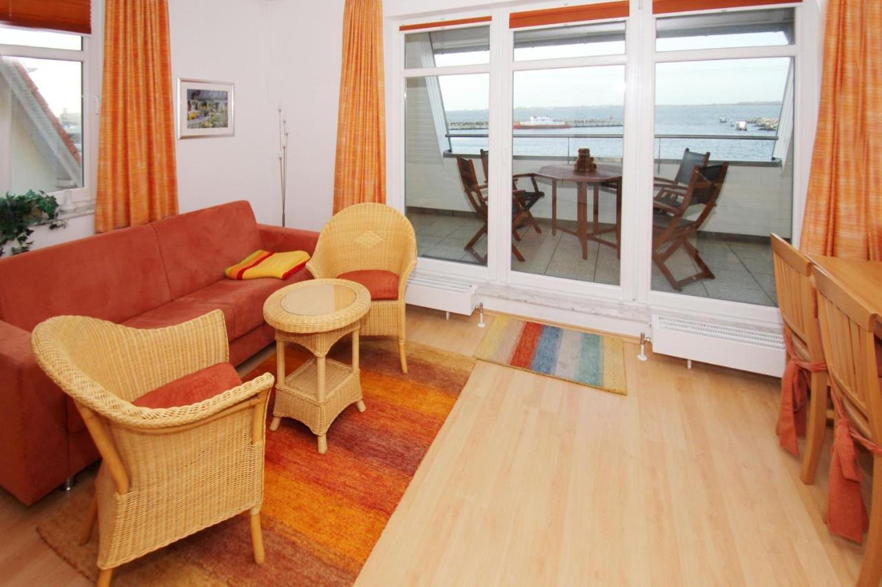 Hafennahe Ferienwohnung Mit Balkon Und Meerblick - Hafenhaeuser Wiek Wohnung 13 Вік-ауф-Рюґен Екстер'єр фото